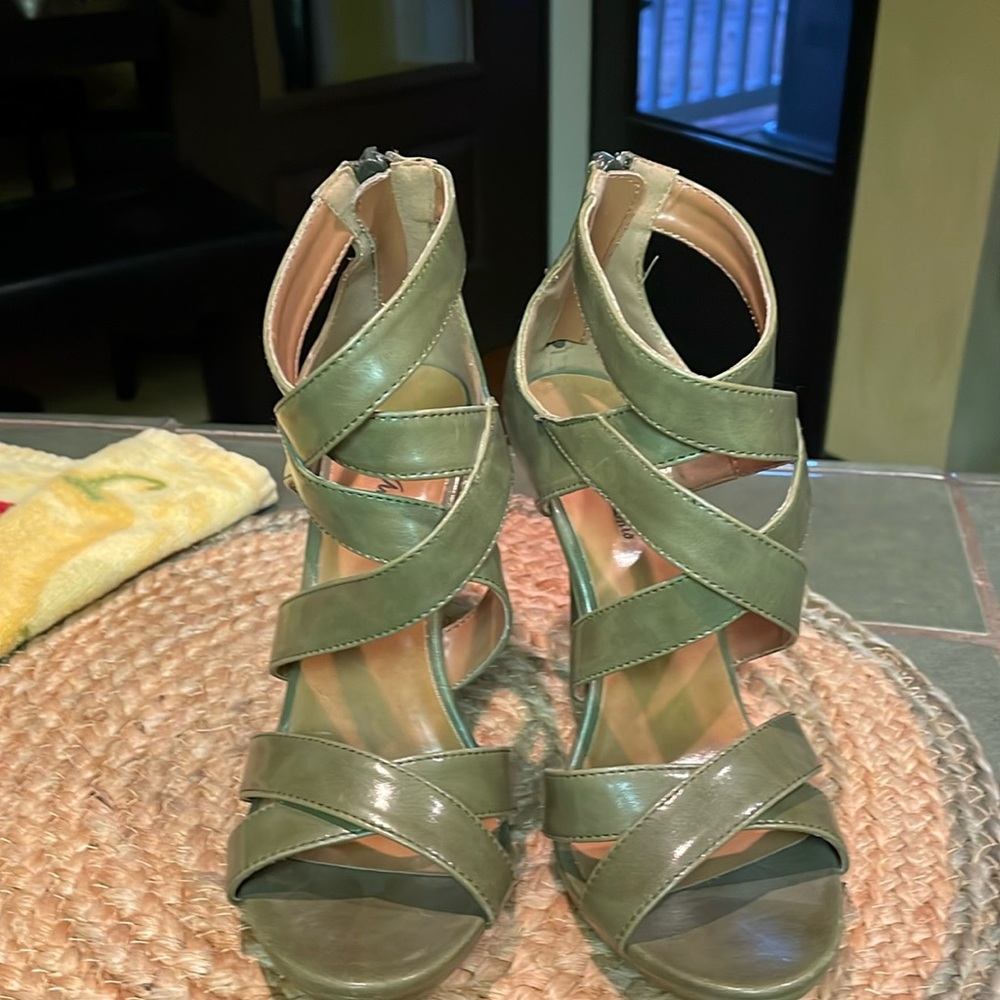 Olive Green high heels size 7